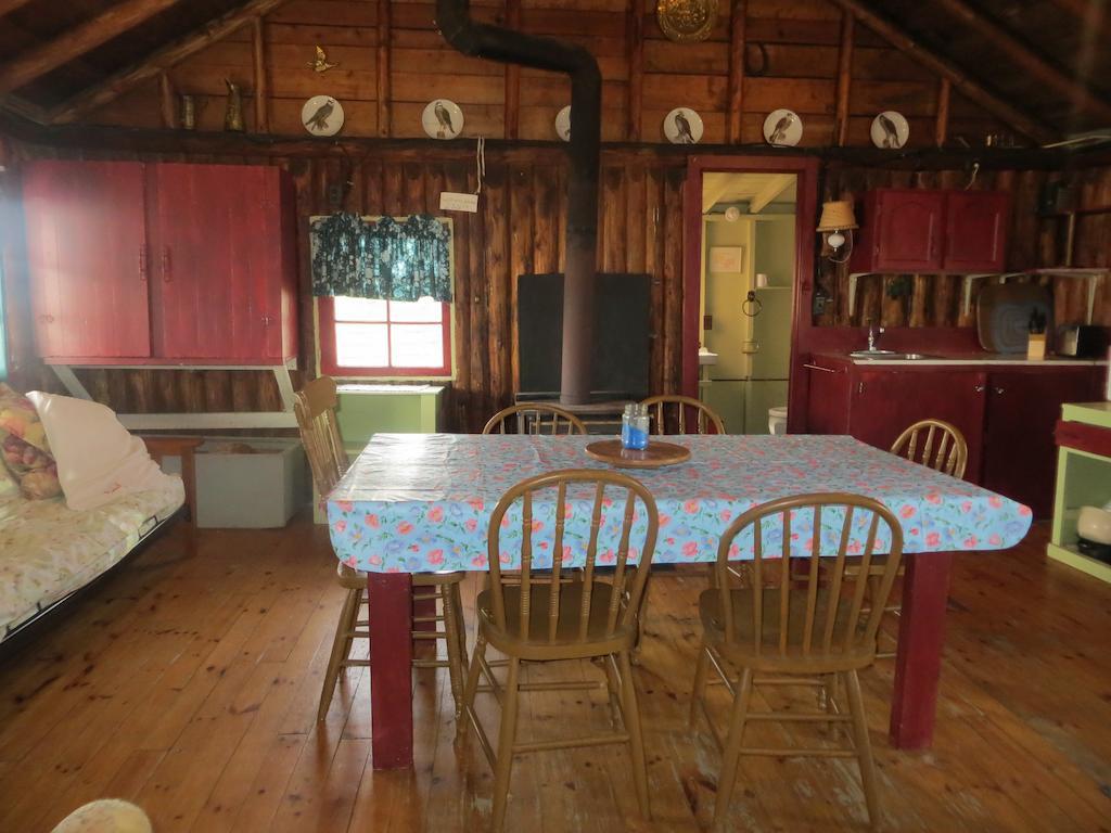 Gore Bay Lake Wolsey Cabins酒店 客房 照片