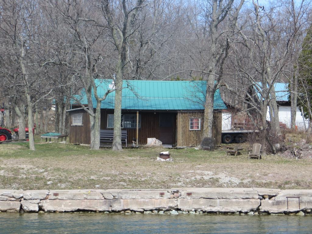 Gore Bay Lake Wolsey Cabins酒店 外观 照片